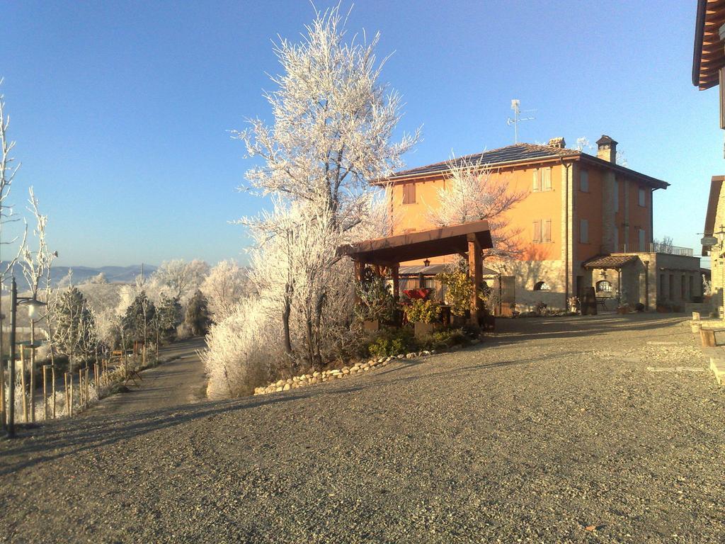 Ca Nova Del Tenente Hotel Monteveglio Luaran gambar